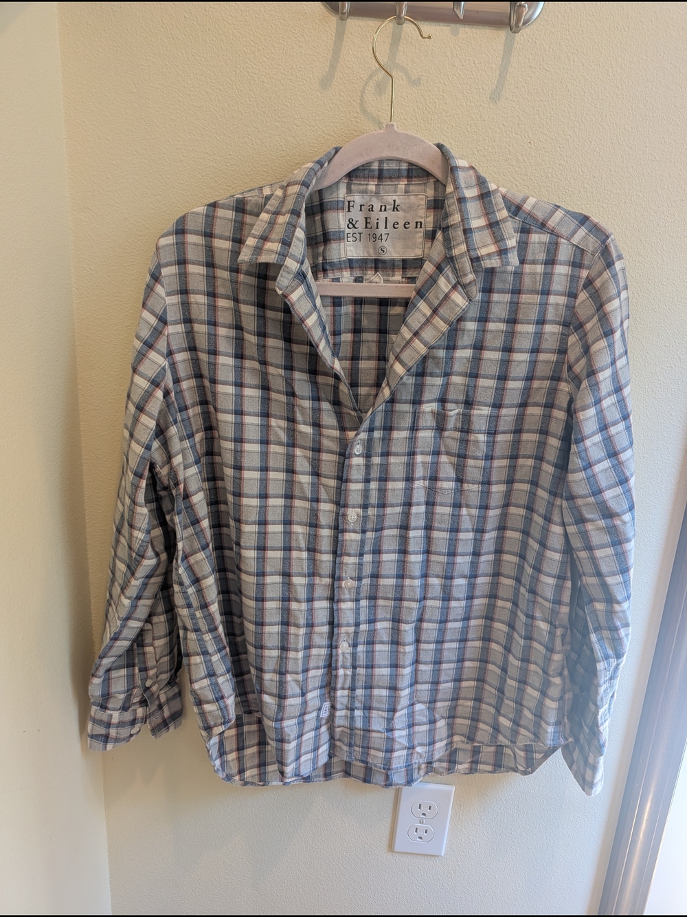 Frank & Eileen Light Blue and White Plaid Flannel Button-Down Shirt